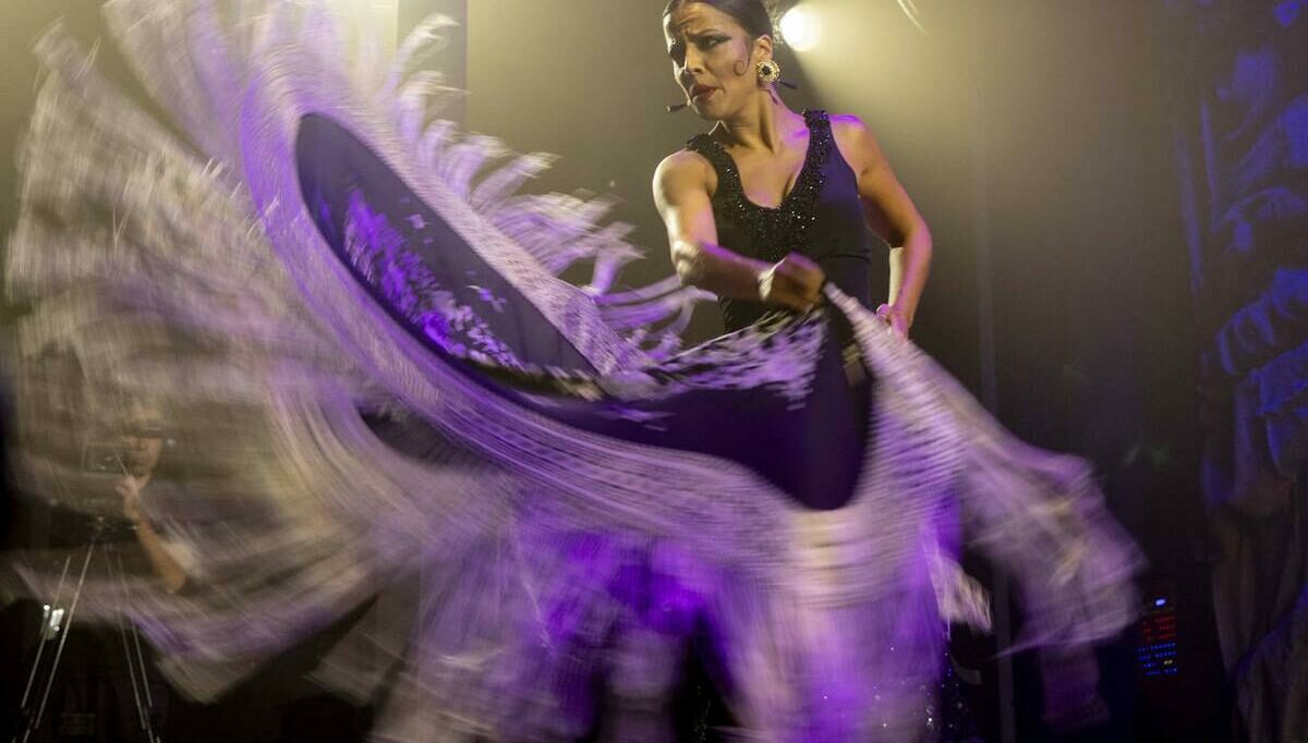 Homenaje de Génesis García a la bailaora jonda en la Peña Flamenca de Cartagena