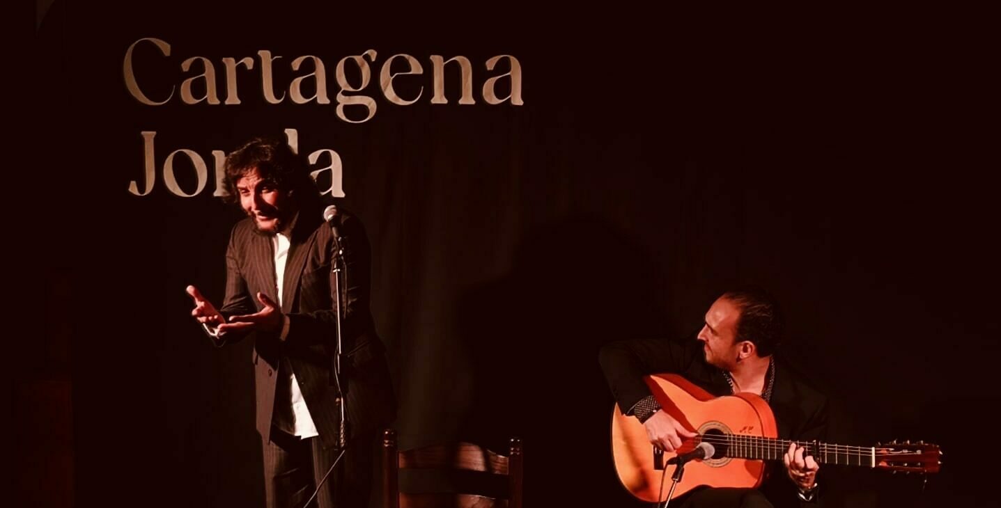 La voz dulce que hiere